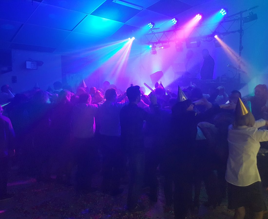 REVEILLON